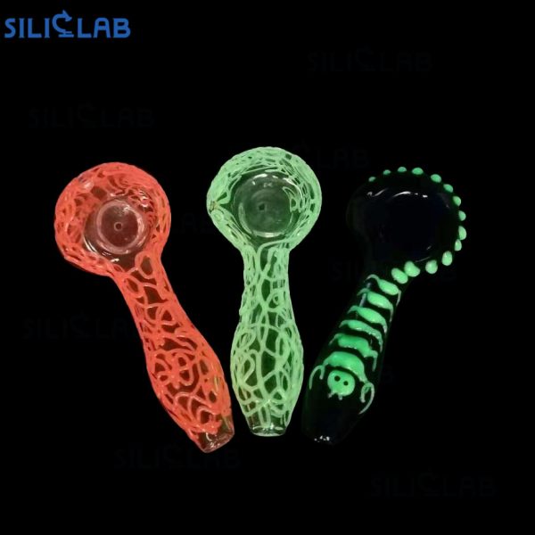 glow in the dark glass pipes