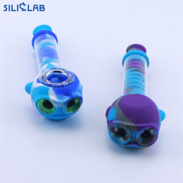 smoking water pipe