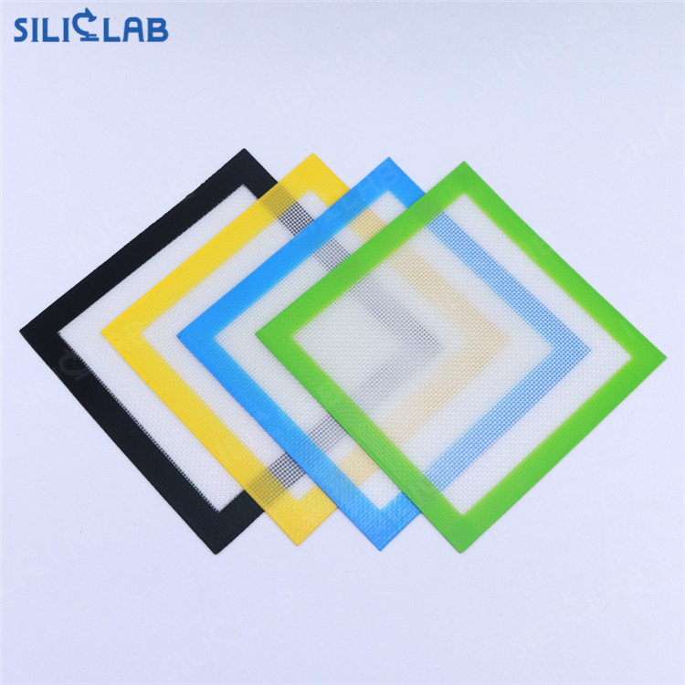 SILICONE DAB MATS WITH FIBER GLASS WIRE - 16.5X16 (7)